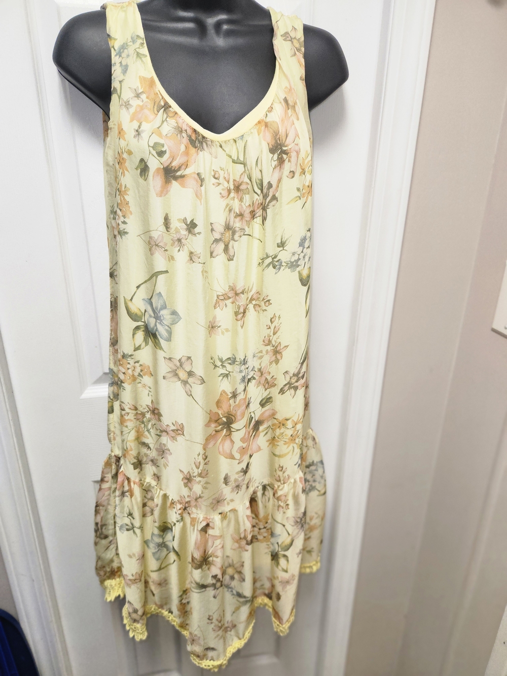 🍉Floral Sundress in Pale Yellow